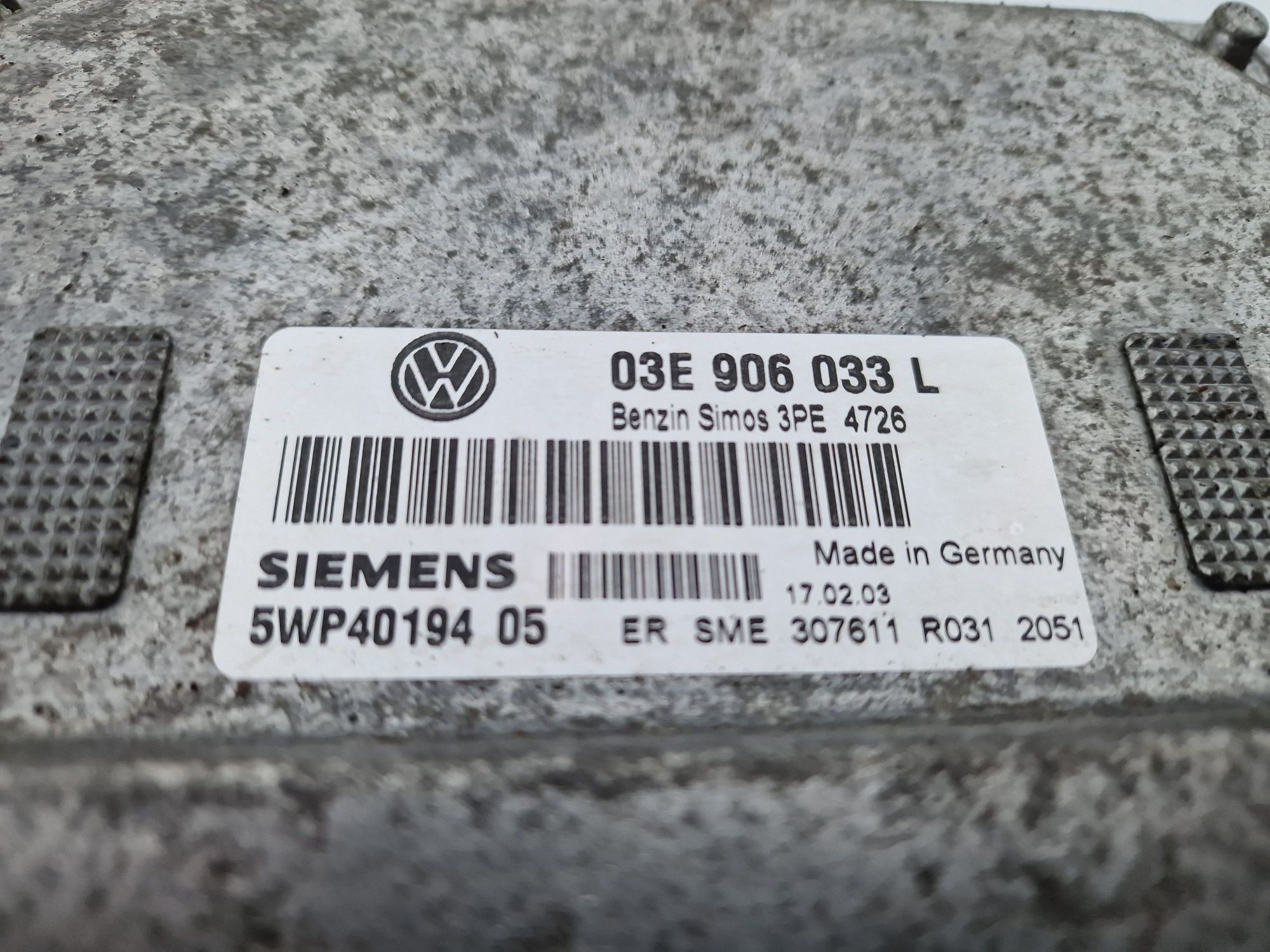 Komputer sterownik silnika VW Polo 9N 1.2V AZQ  Siemens