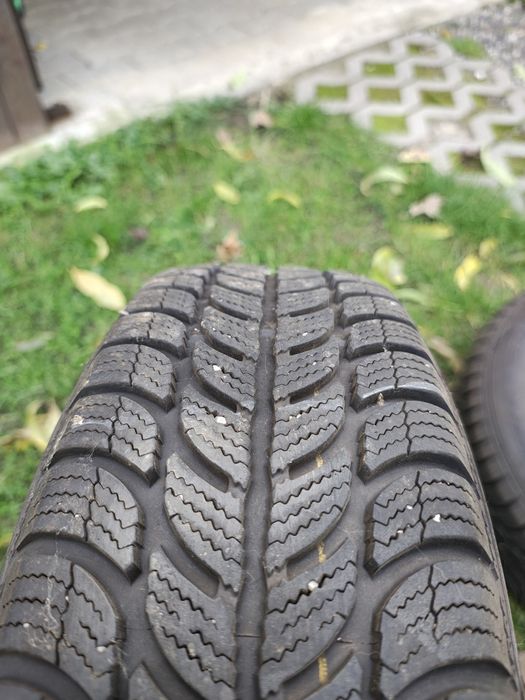 Używane opony Zimowe z stalówkami 14 Dębica Frigo 165/70R14 z Yaris 1