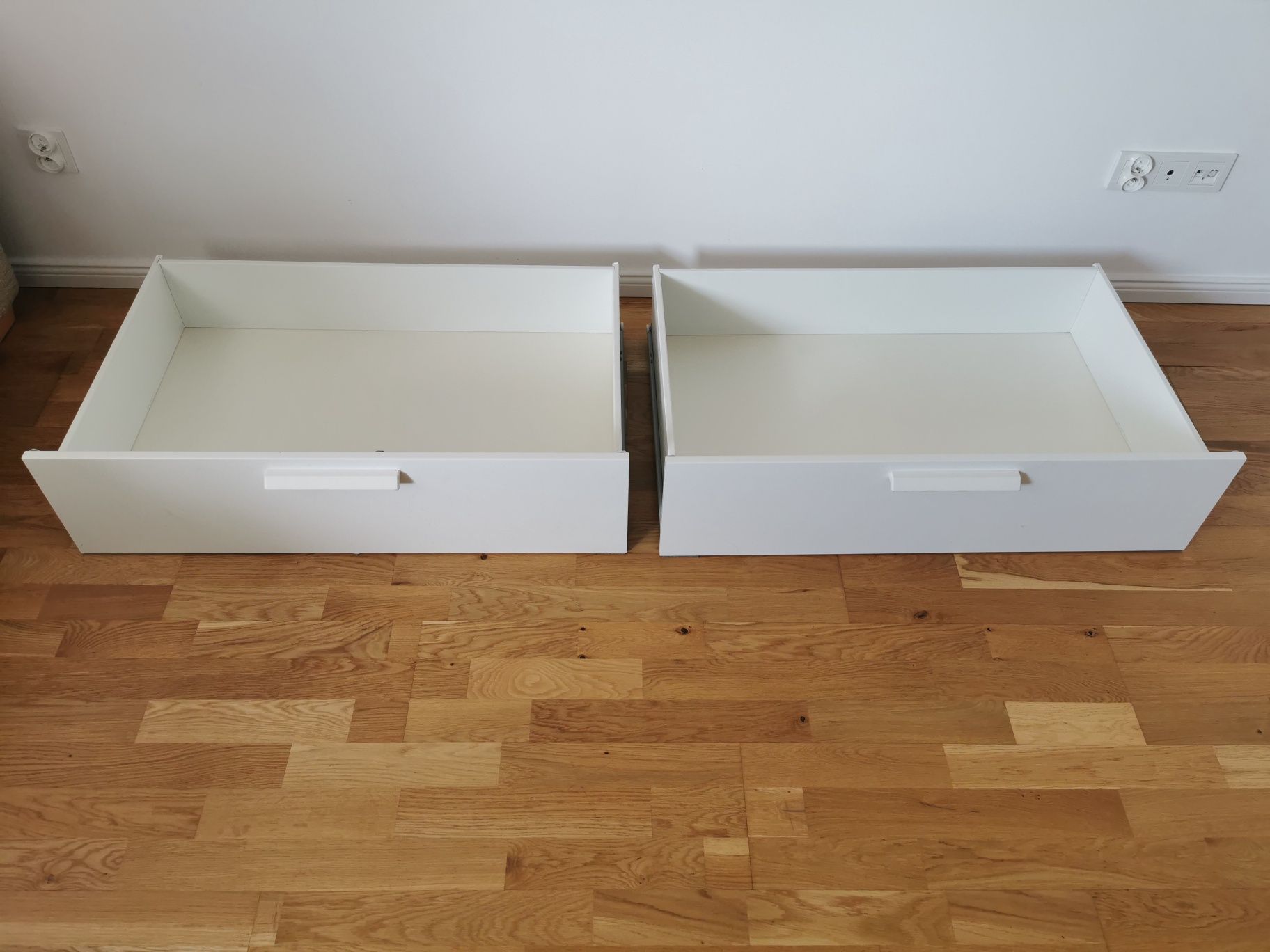 2 szuflady pod łóżko IKEA cena do niewielkiej negocjacjj