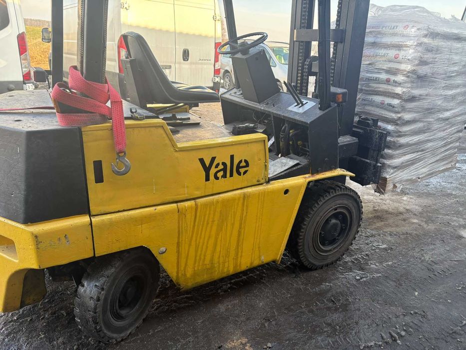 Wozek widlowy diesel