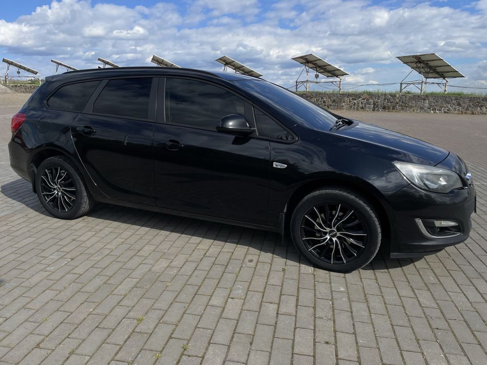 Opel Astra J Sports Tourer 2.0d AT