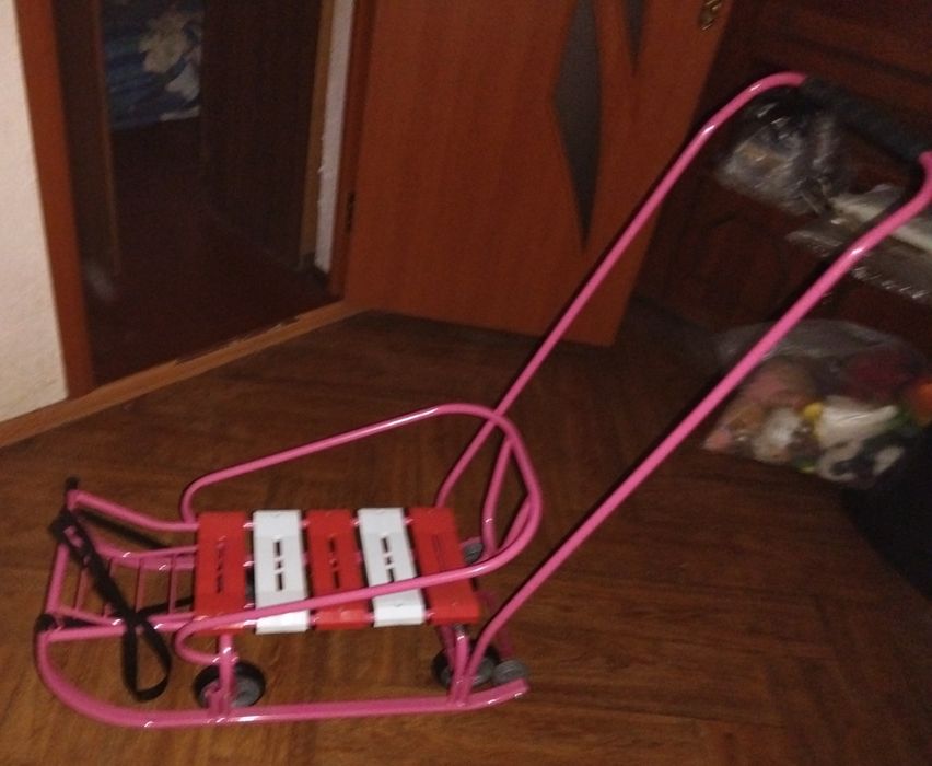 Продам санки нові 2500