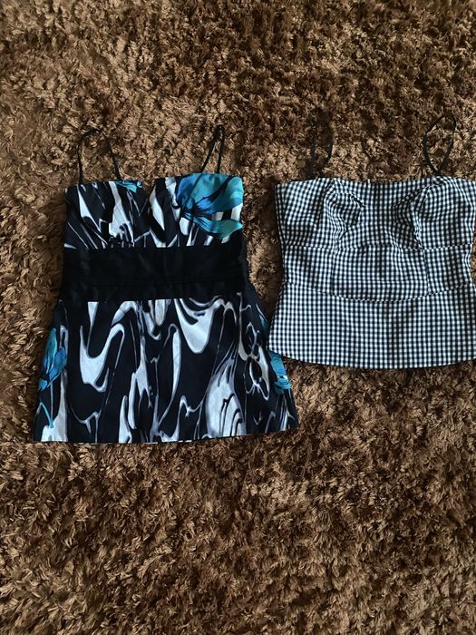 Gorsetowe bluzki na cieniutkich ramiączkach