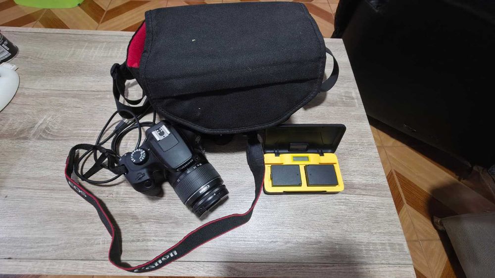 Canon 4000D + SD 64GB + 2 Baterias extra + Bolsa