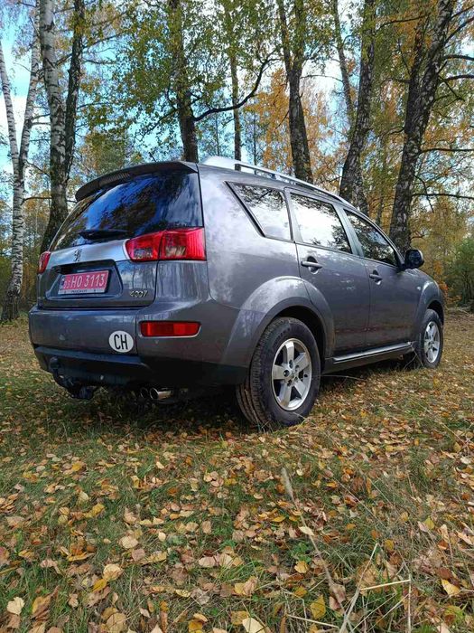 Peugeot 4007 2011 року