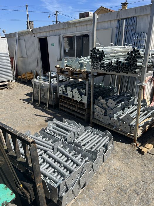 Bases niveladoras para andaime