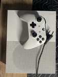 Игровая консоль Xbox one s 1Tb