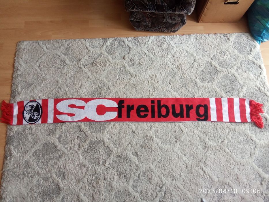 Szalik niemieckiego zespołu SC Freiburg dwustronny oldschool retro
