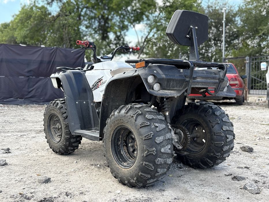 продаю квадроцикл