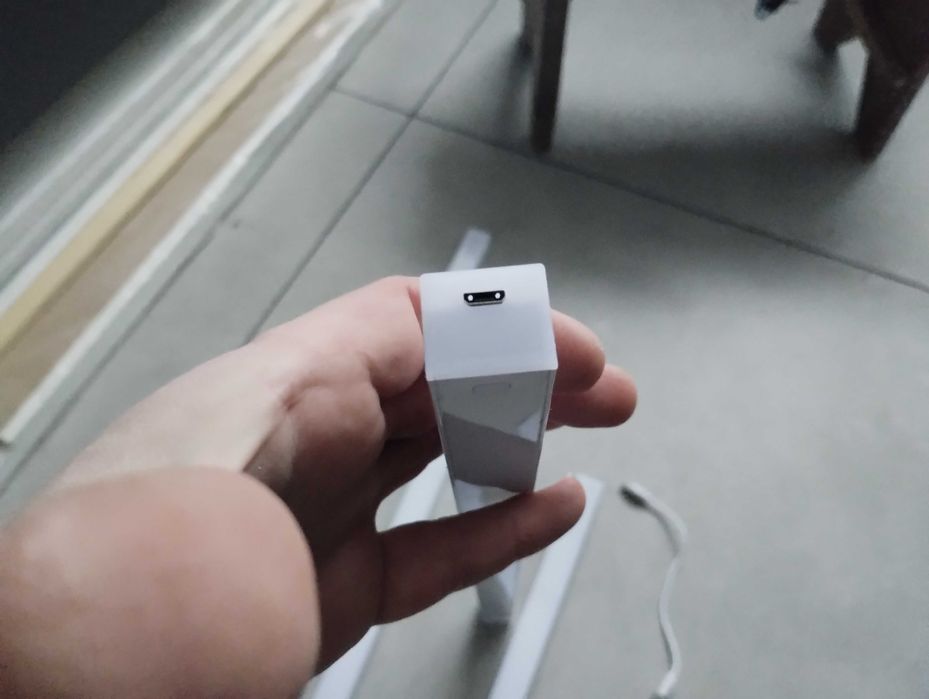 LED лампа (ТЕПЛА) з датчиком руху і акумулятором 21 діод / 30см