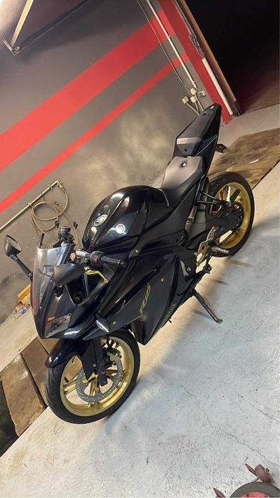 Yamaha yzf-r125.
