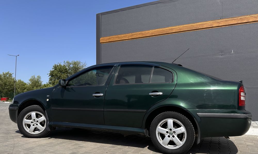 Продам Skoda Octavia Tour 1.8