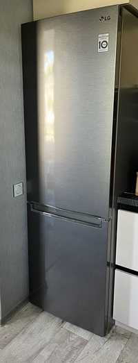 Продам «Холодильних LG»