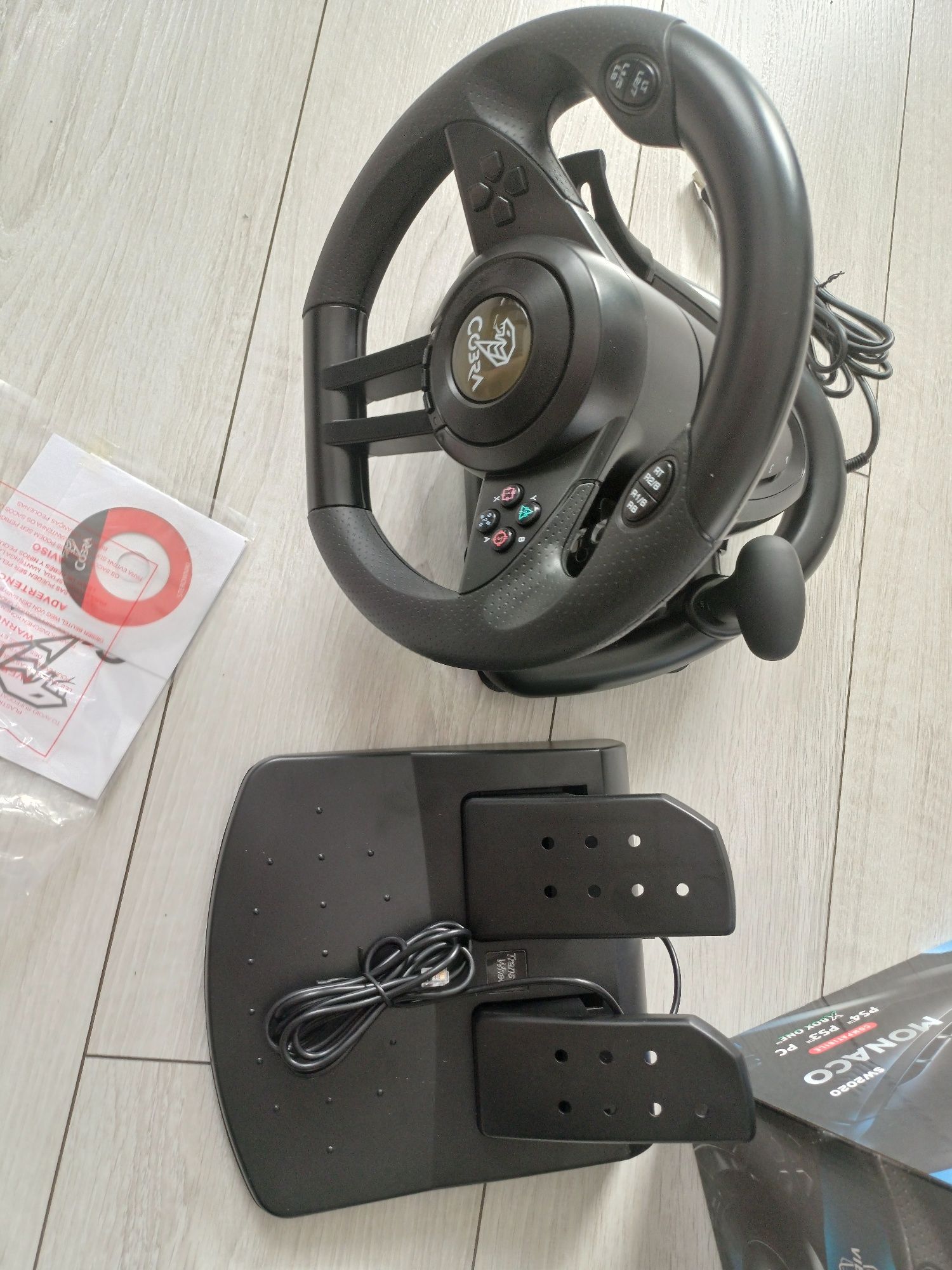 Kierownica Cobra SW2020 MONACO z pedałami do PS4, PS3, Xbox One, PC