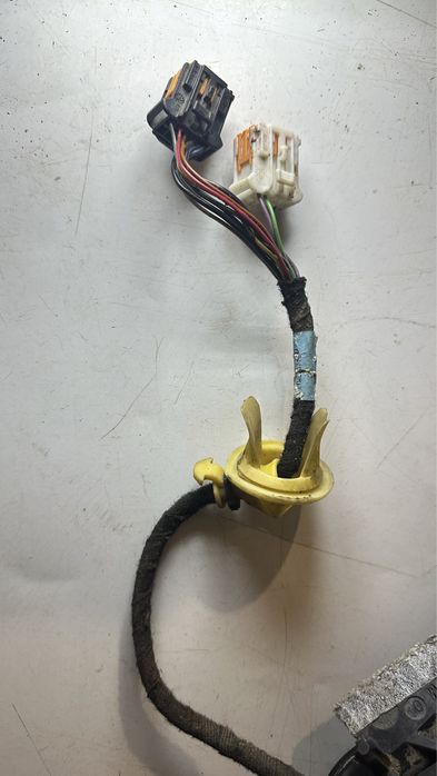 Дзеркало ліве Сітроен пежо