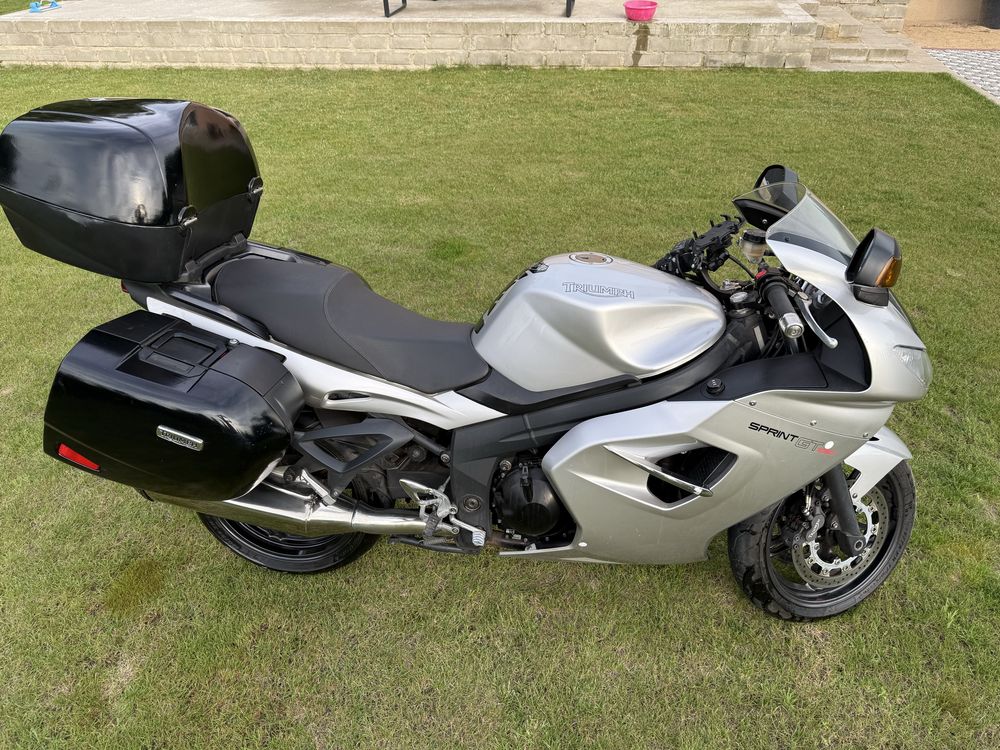 Triumph sprint GT 1050
