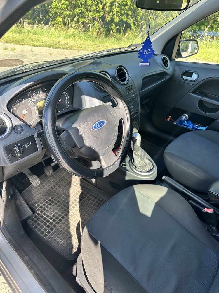 Ford fiesta 2006r 1.3 LPG do 2032