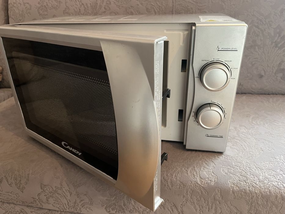 Мікроволновка робоча в шарному стані