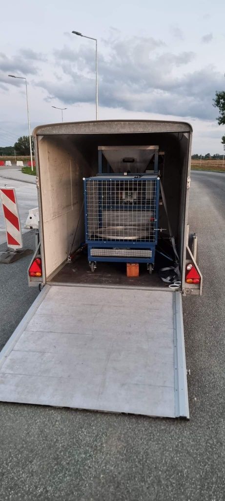 Transport bus z kierowcą/przyczepą/zestaw