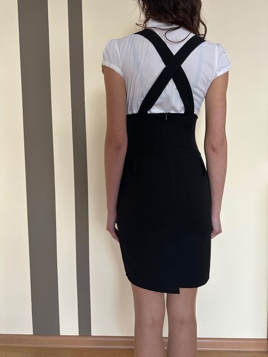 Sukienka czarna klasyczna