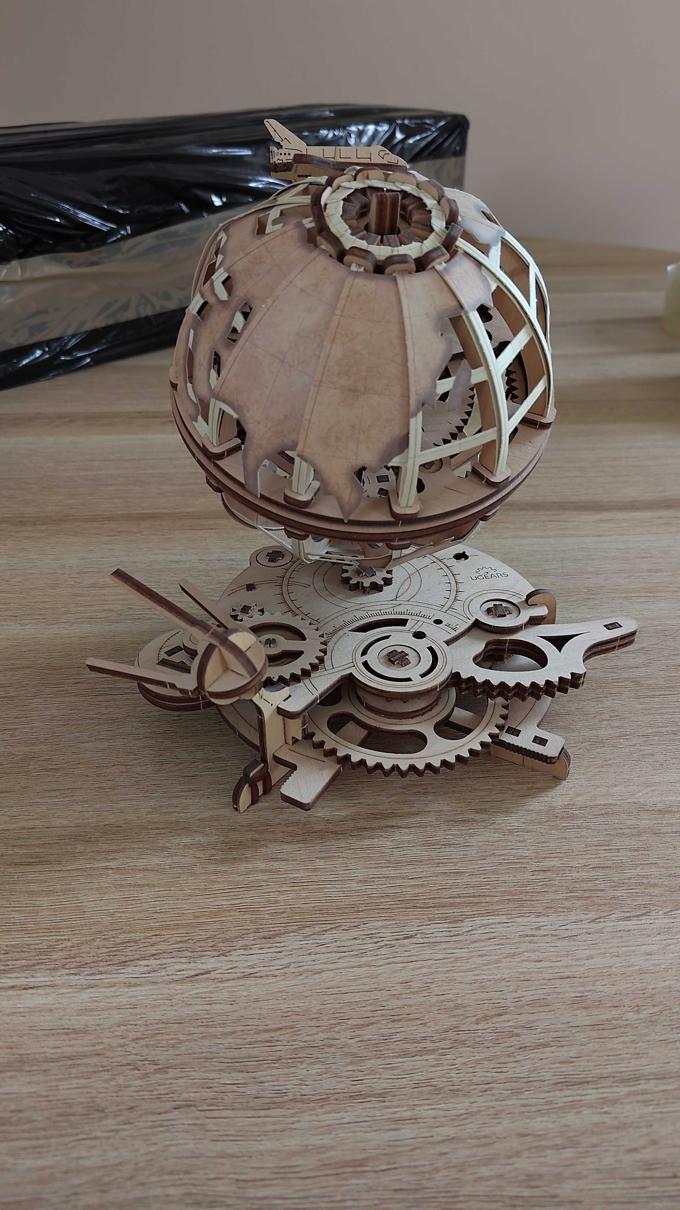 ugears, Globus – model mechaniczny – puzzle 3D złożone