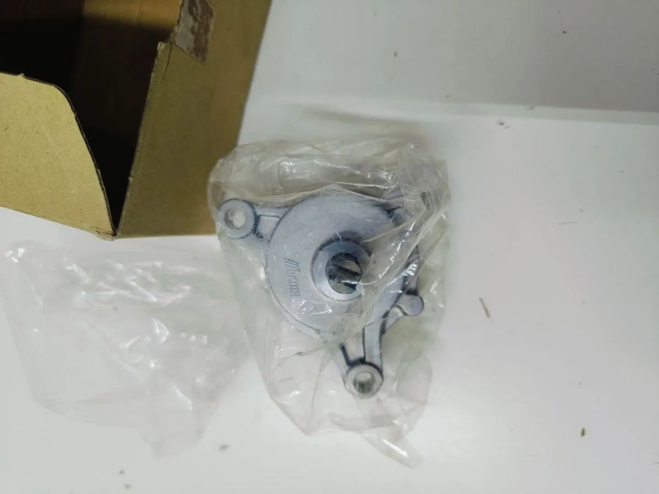 Pompa oleju Suzuki AN 250 400 Burgman 2005-2006 [OEM: 1640014F00]