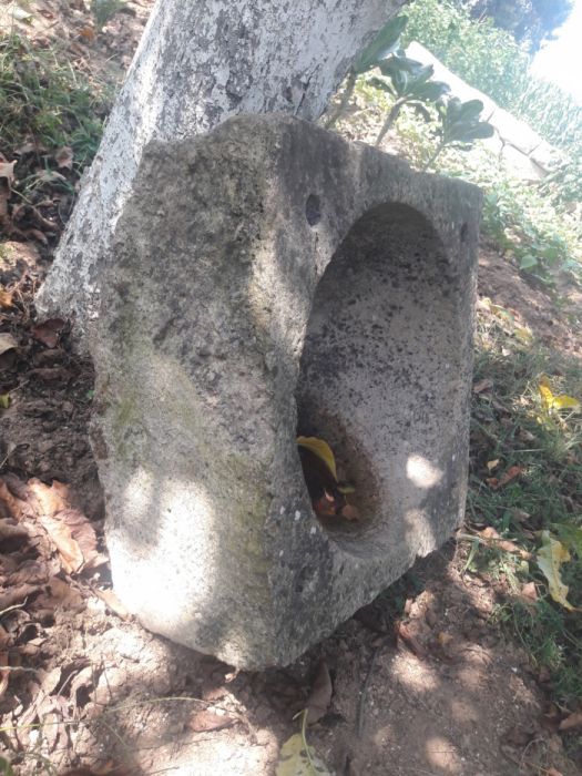 Pias esculpidas em pedra cumo novas