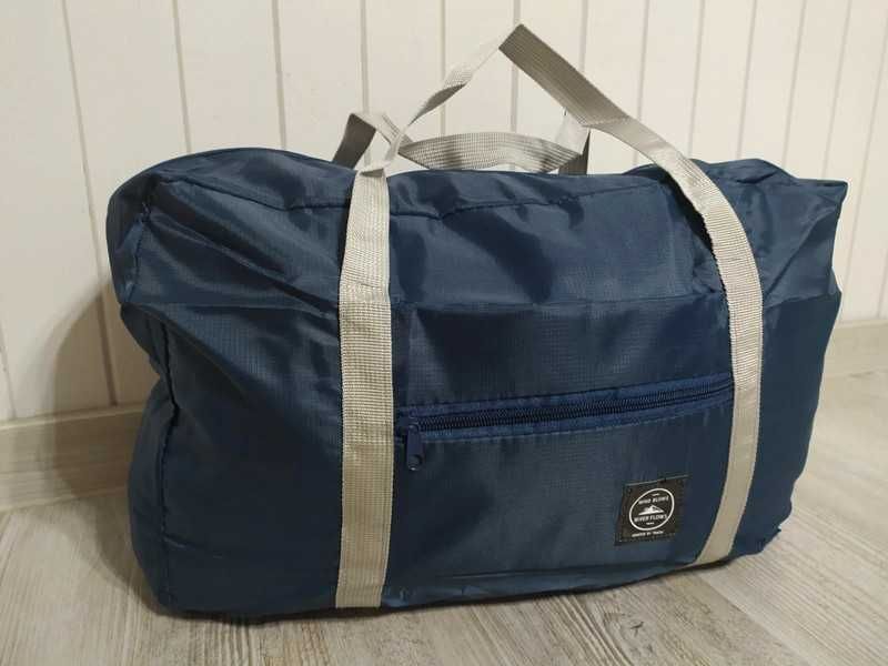 Granatowa duża torba podróżna