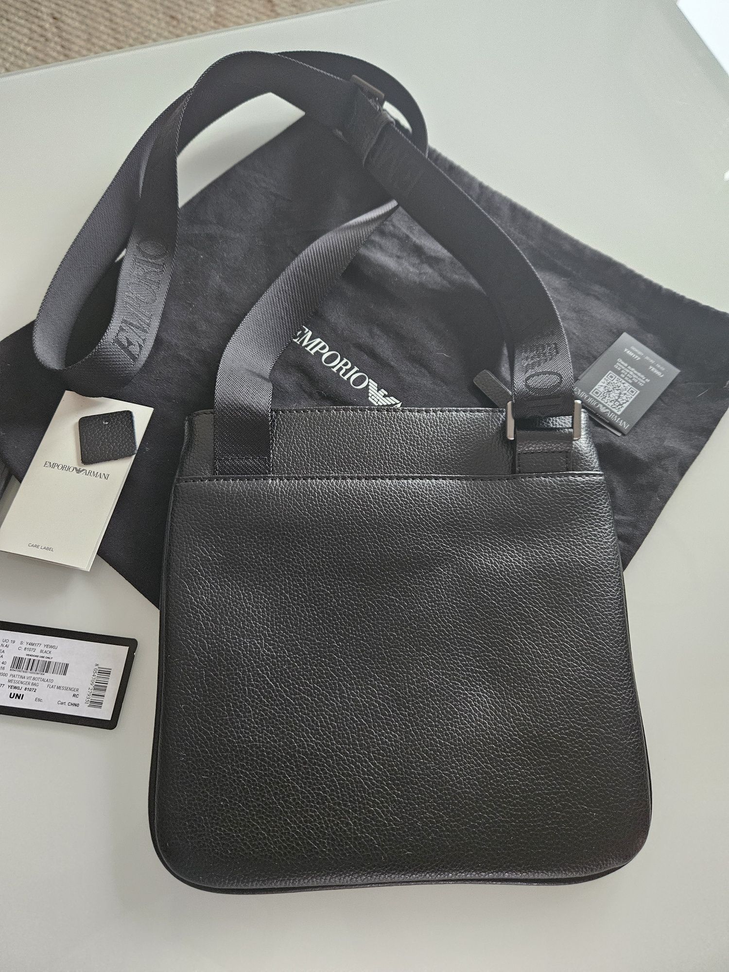 Emporio Armani torebka męska.  Skóra
