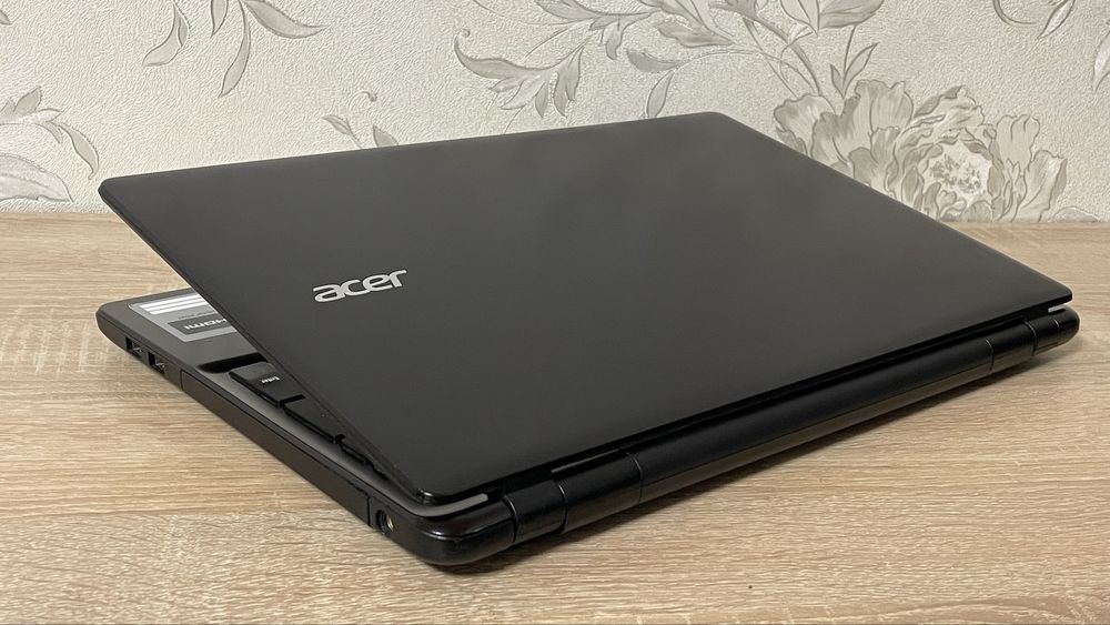 Ноутбук Acer Aspire E5-551 / Nvidia GeForce 810M / SSD / 4 год. акум
