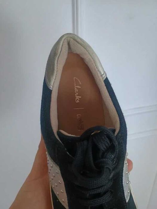 Sneakersy buty na wysokiej podeszwie skórzane clarks 38