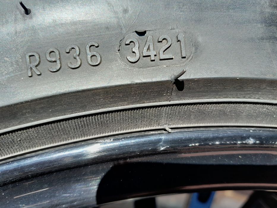 Felgi z oponami 18" BMW X1 2021