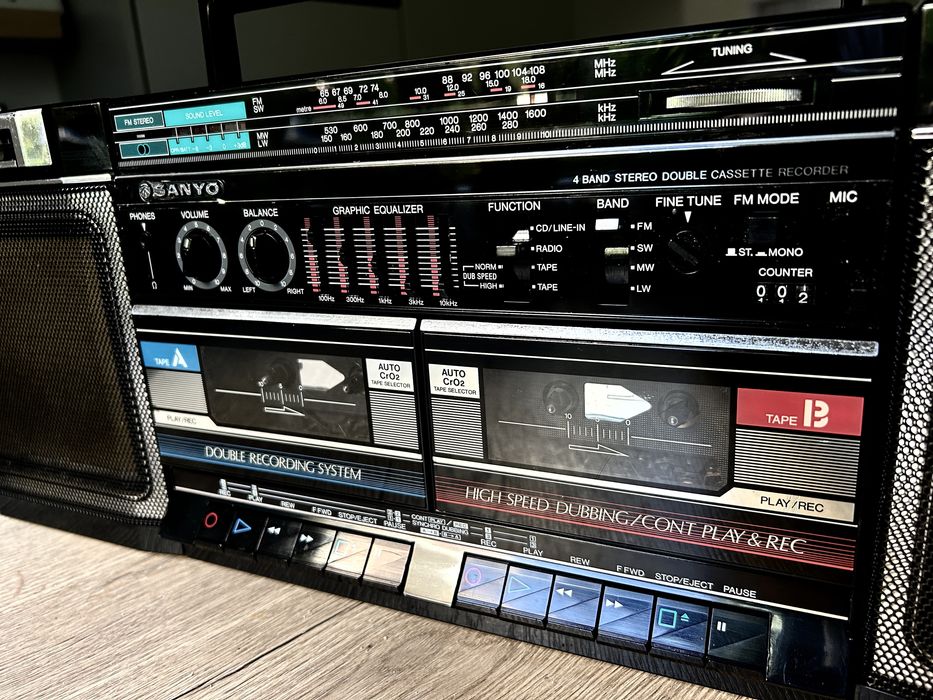 Radiomagnetofon kaseciak Sanyo MW250LO Pewex boombox PRL