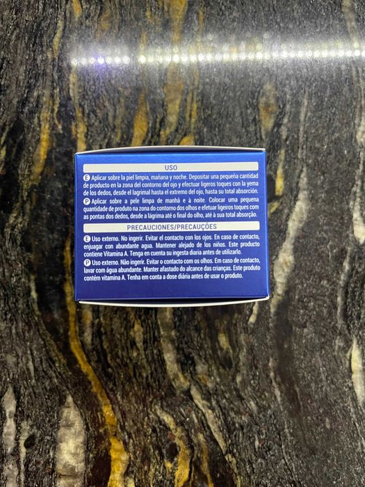 Krem pod oczy przeciwzmarszczkowy z krzemem Sisbela Reafirm. Deliplus