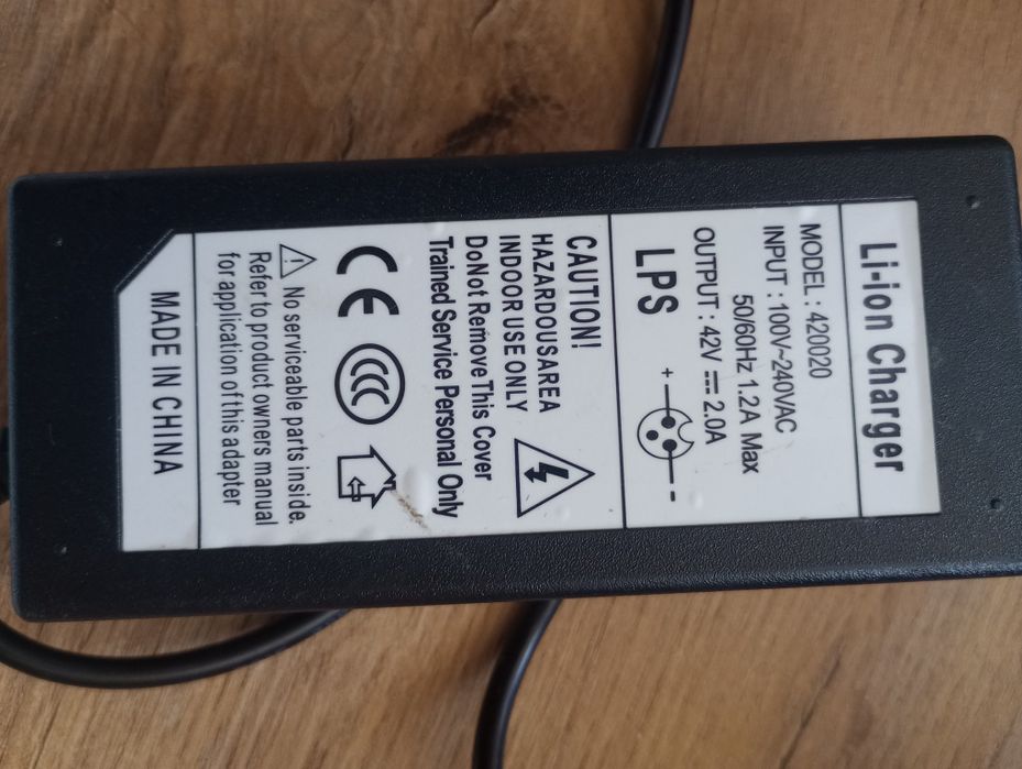 Akumulator rowerowy 10ah + ładowarka