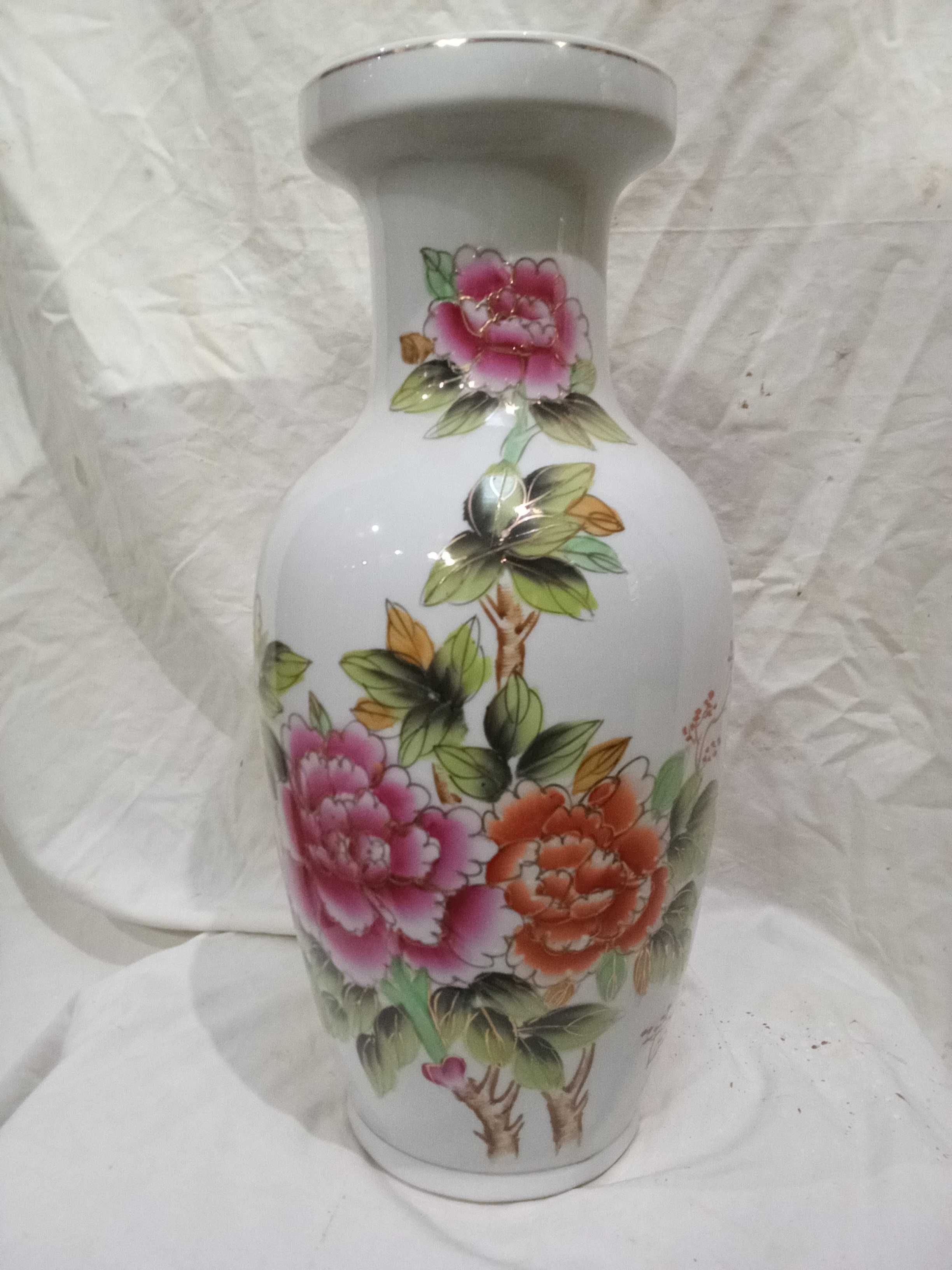 Jarrão chines pintado com arranjo de flores