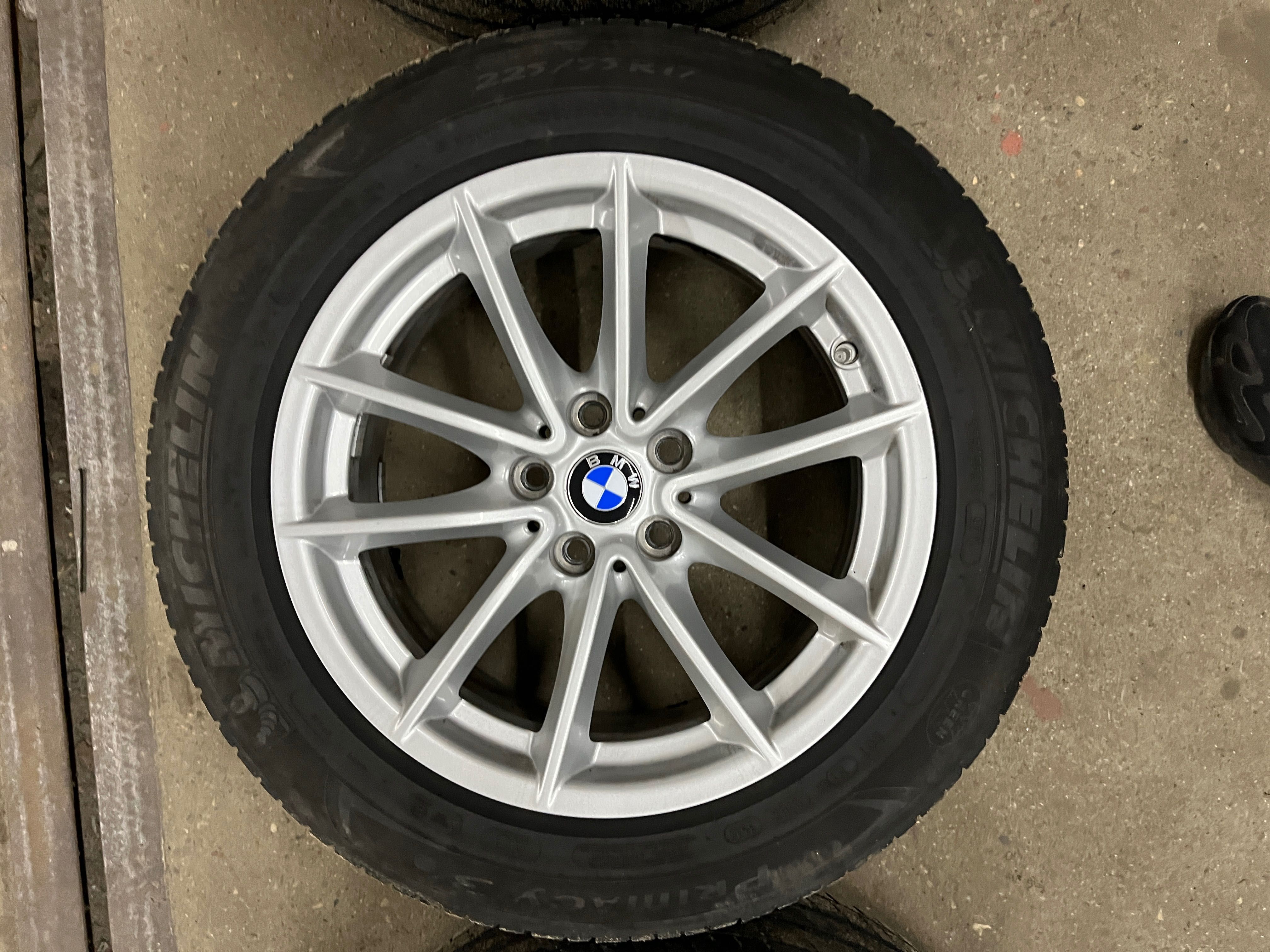 Komplet kół letnich na Alufelgach BMW (MICHELIN Primacy 225/55/R17)