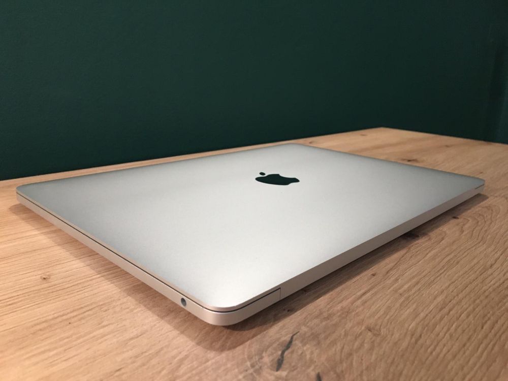 Apple MacBook Pro 13 A1708 i7 16GB Ram 250GB SSD