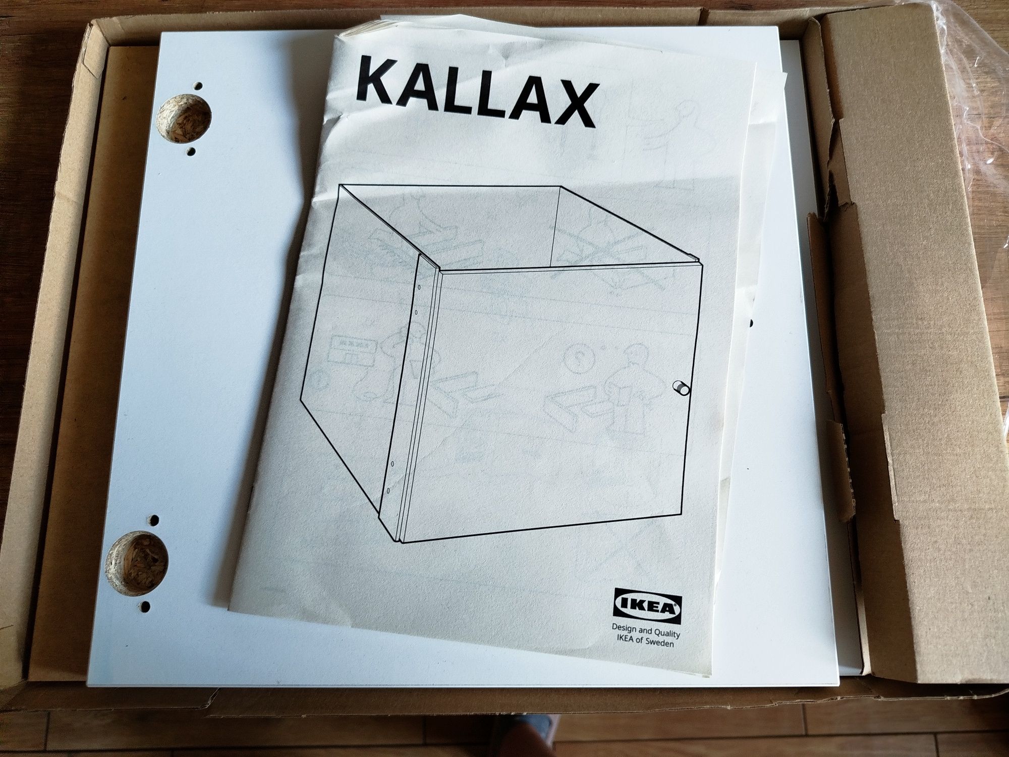 Wkład biały z drzwiami, kallax z Ikea. 33 na 33
33/33
Otwarty ale nie