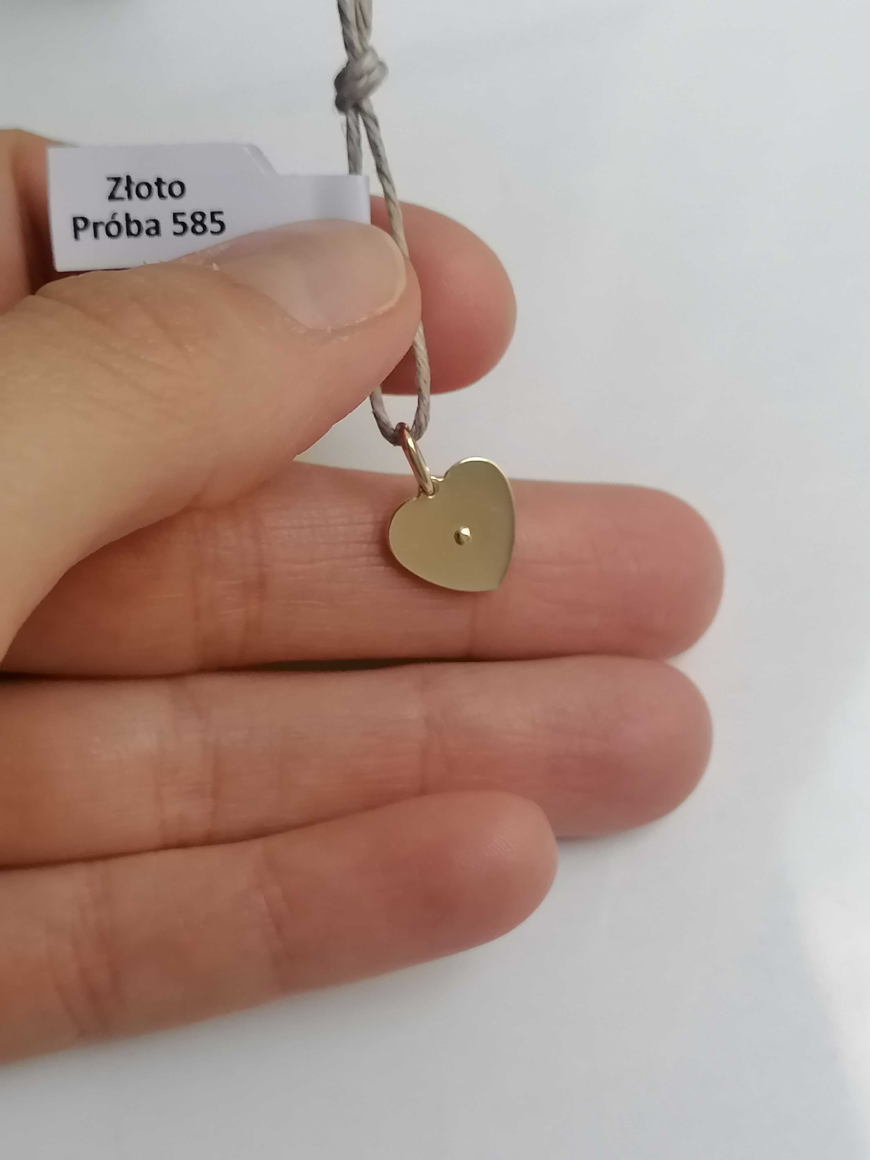 Złoty medalik, Komunia Święta, Matka Boska, p. 585,14K