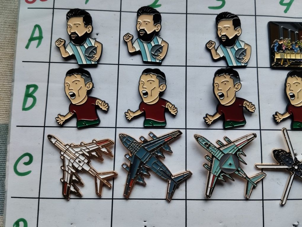 Pins do Cristiano e Messi e outros