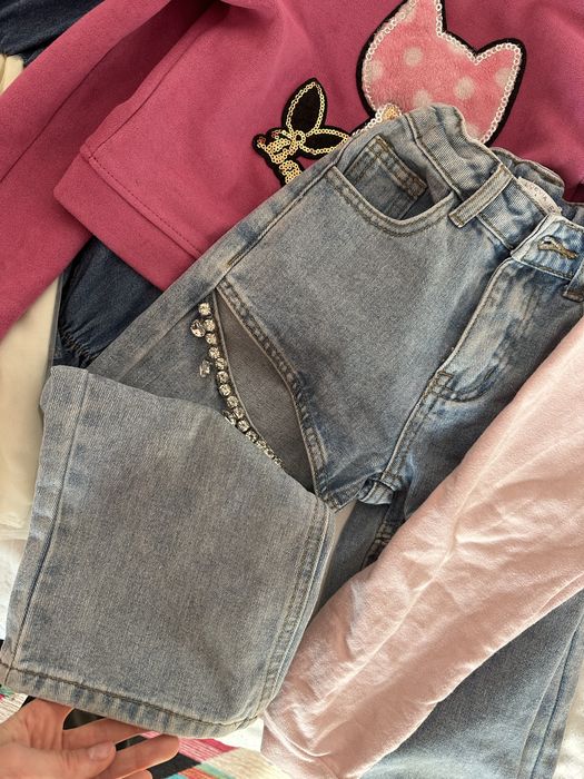 Набір речей на дівчинку 110-116 см зростом.