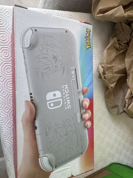 Nintendo Switch Lite Edicão Especial Pokémon