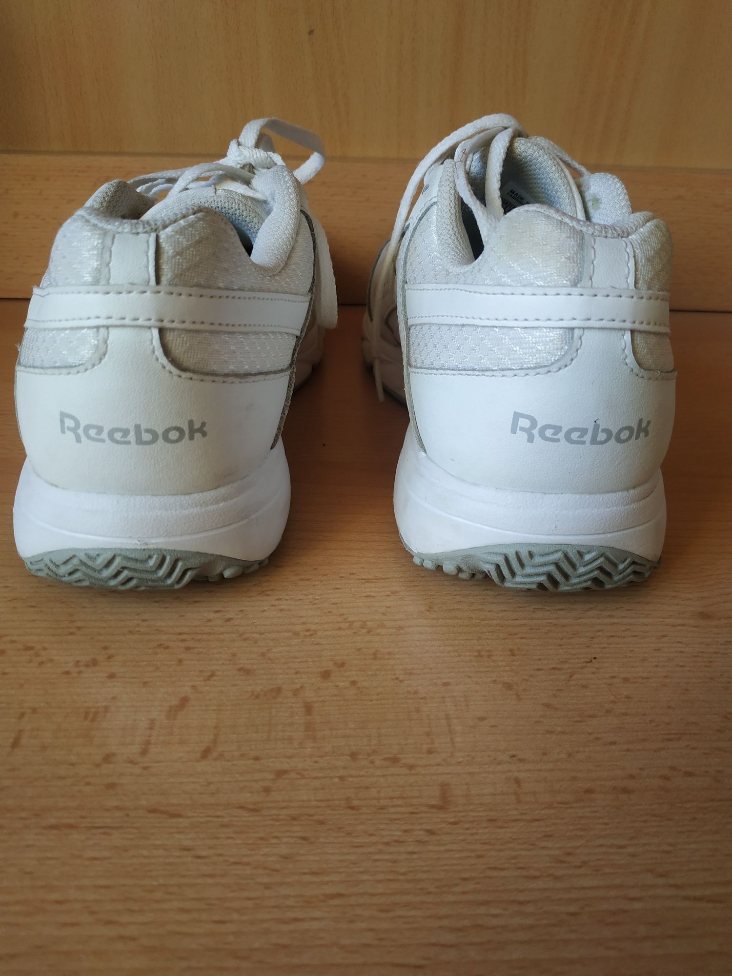 Buty skórzane Reebok rozmiar 38.