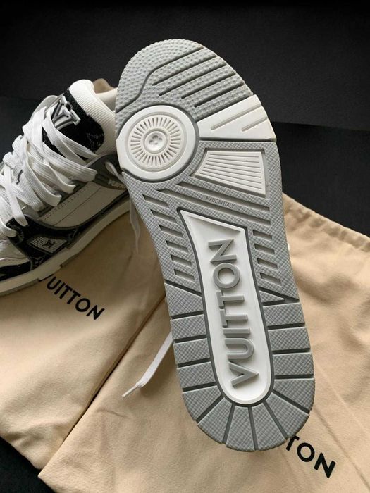 Ténis Louis Vuitton Trainers Black & White