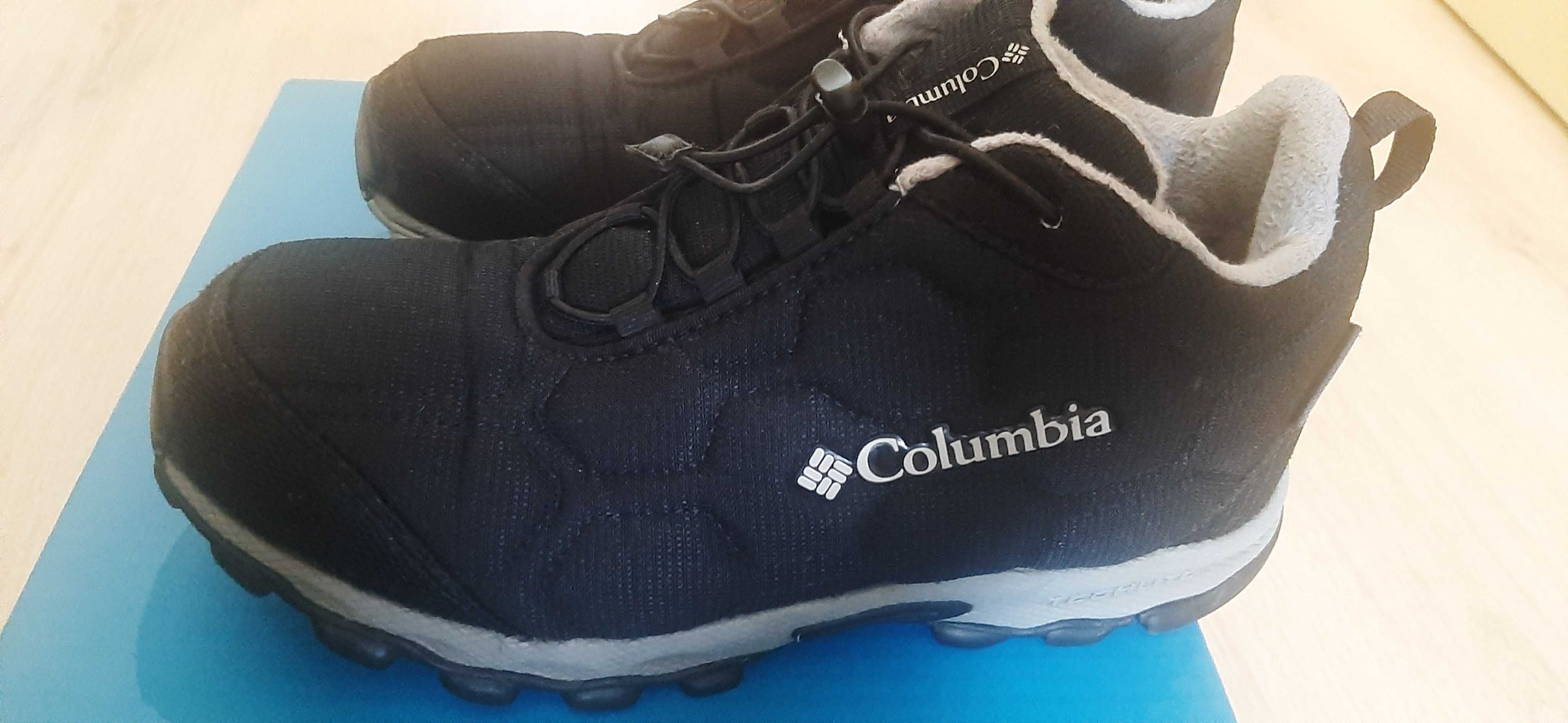 Продам ботинки, черевики columbia