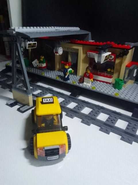 Lego City 60050 stacja kolejowa samochód Taxi