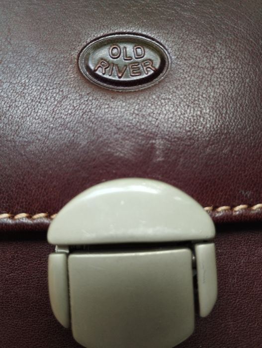 Подарочный мужской кожаннвй нессесер