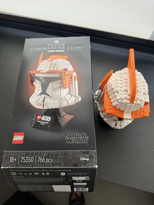 Конструктор Lego 75350 Star Wars Шолом командора клонів