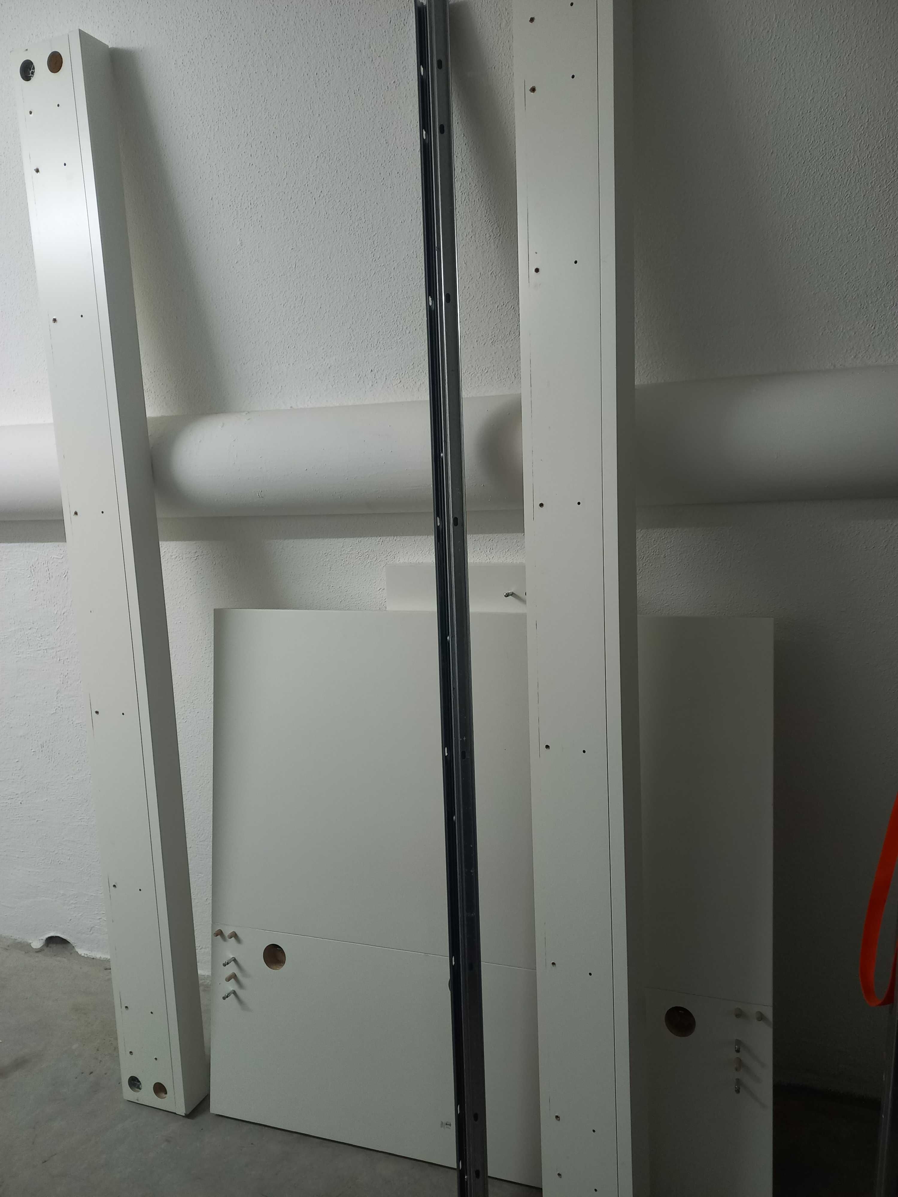 Cama IKEA solteiro 90x200 + colchão molas ensacadas e estrado (1 ano)
